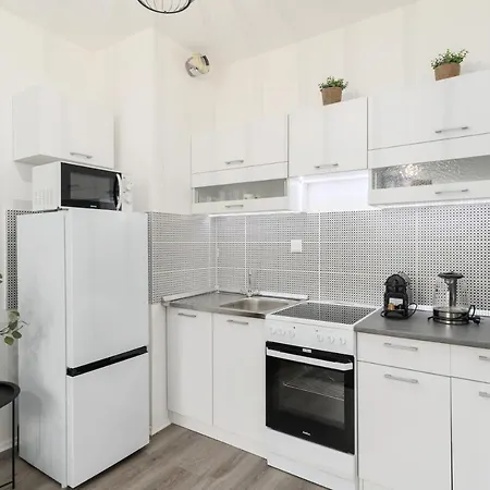 Sweet & Spicy - Brand New With Balcony Apartmán