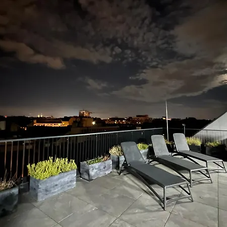 Sweet & Spicy - Brand New With Balcony 公寓 *